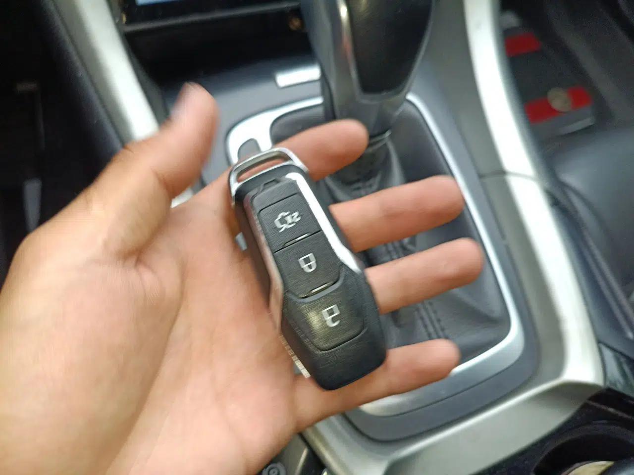 Ford Mondeo 2013 2.0L GTDi 200 Luxury Model — миниатюра 9