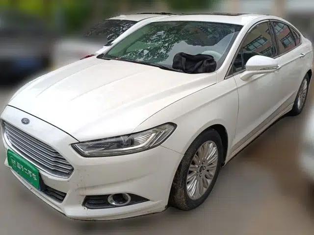 Ford Mondeo 2013 2.0L GTDi 200 Luxury Model