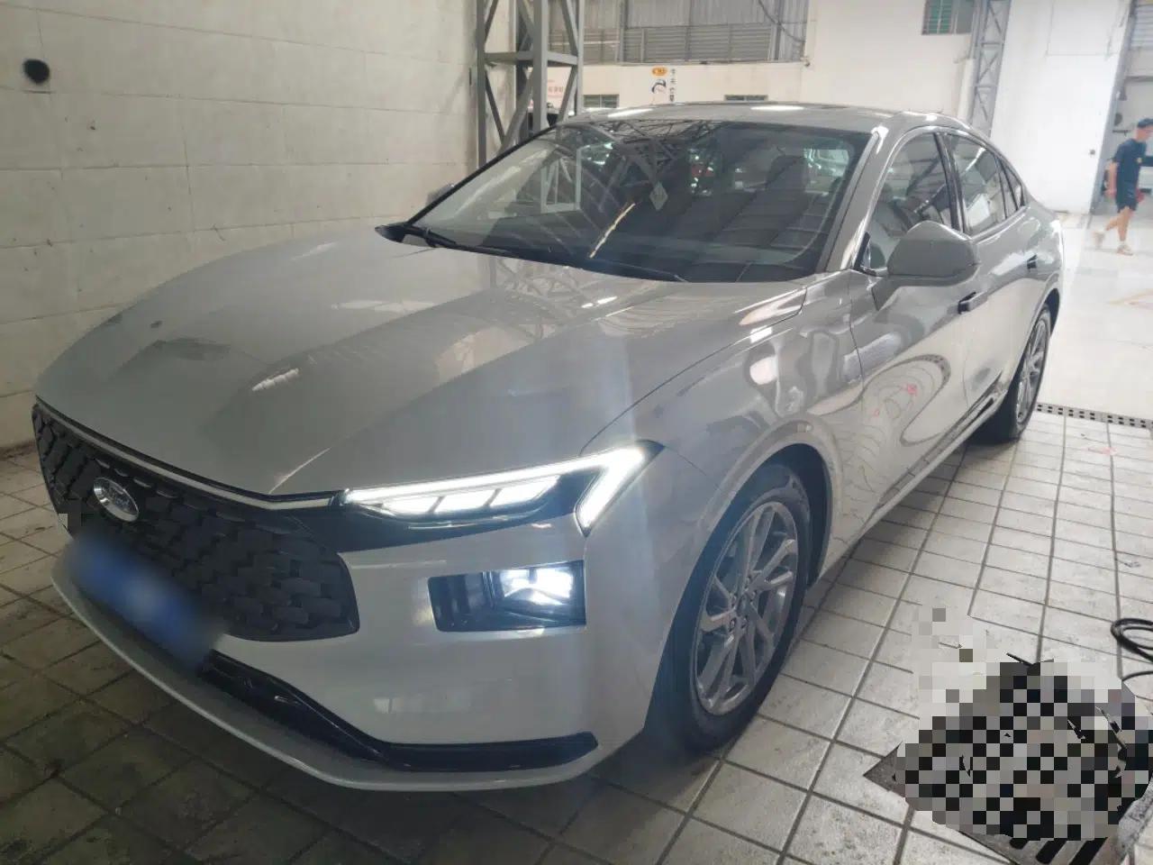 Ford Mondeo 2023 EcoBoost 180 Luxury Model — миниатюра 1