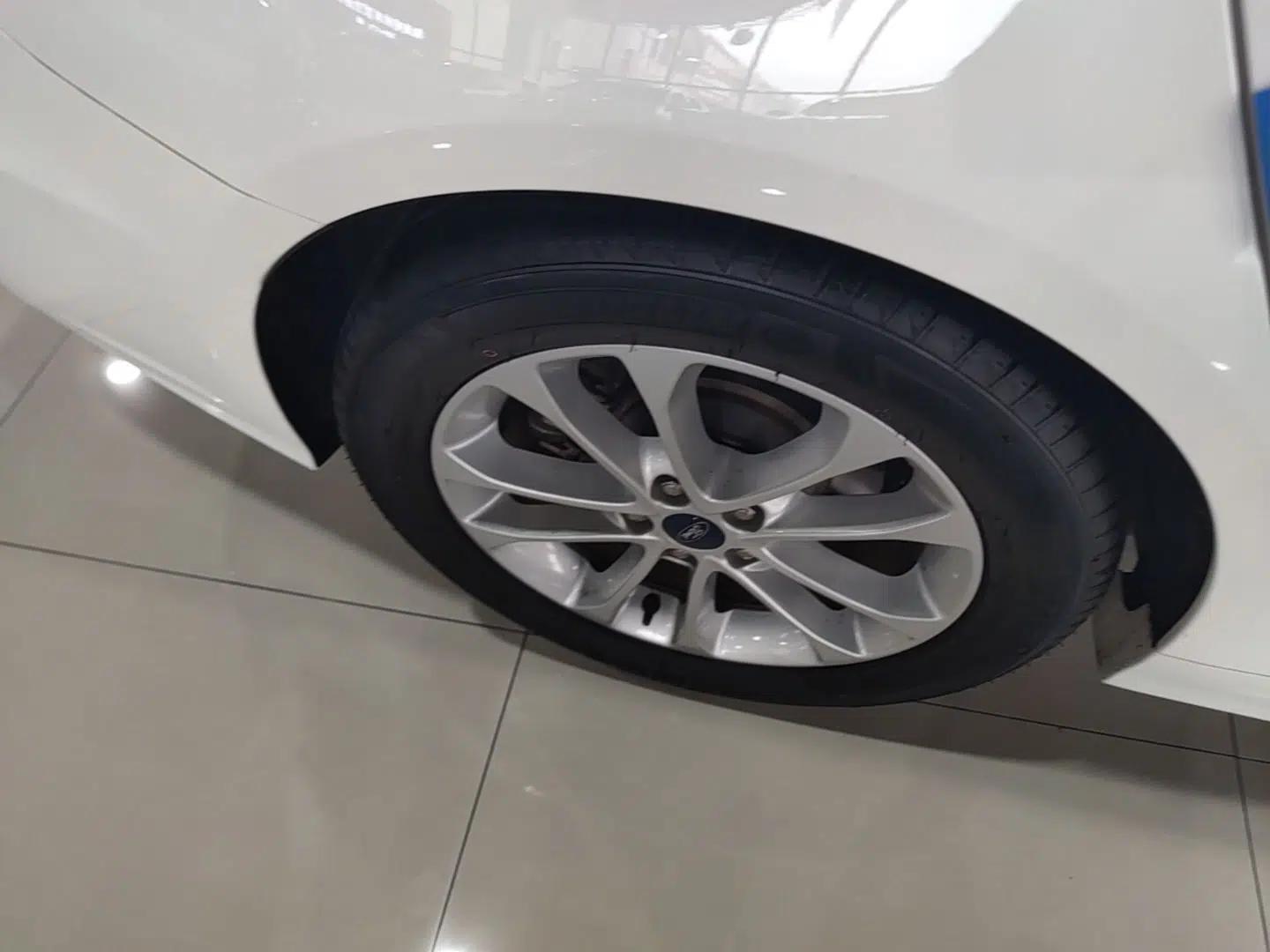 Ford Mondeo 2020 EcoBoost 180 Stylish Model — миниатюра 10