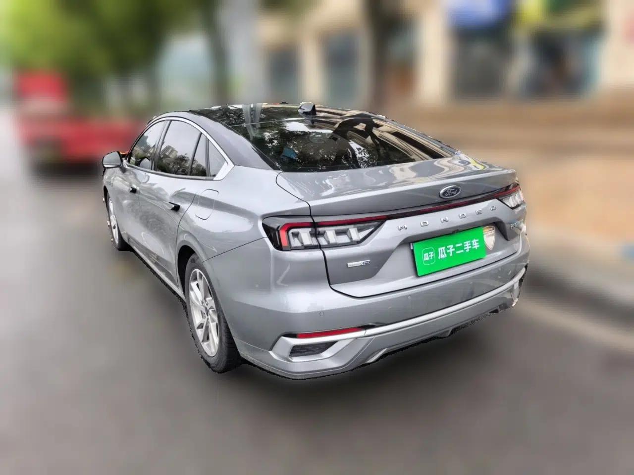 Ford Mondeo 2022 EcoBoost 245 Luxury Model — миниатюра 4