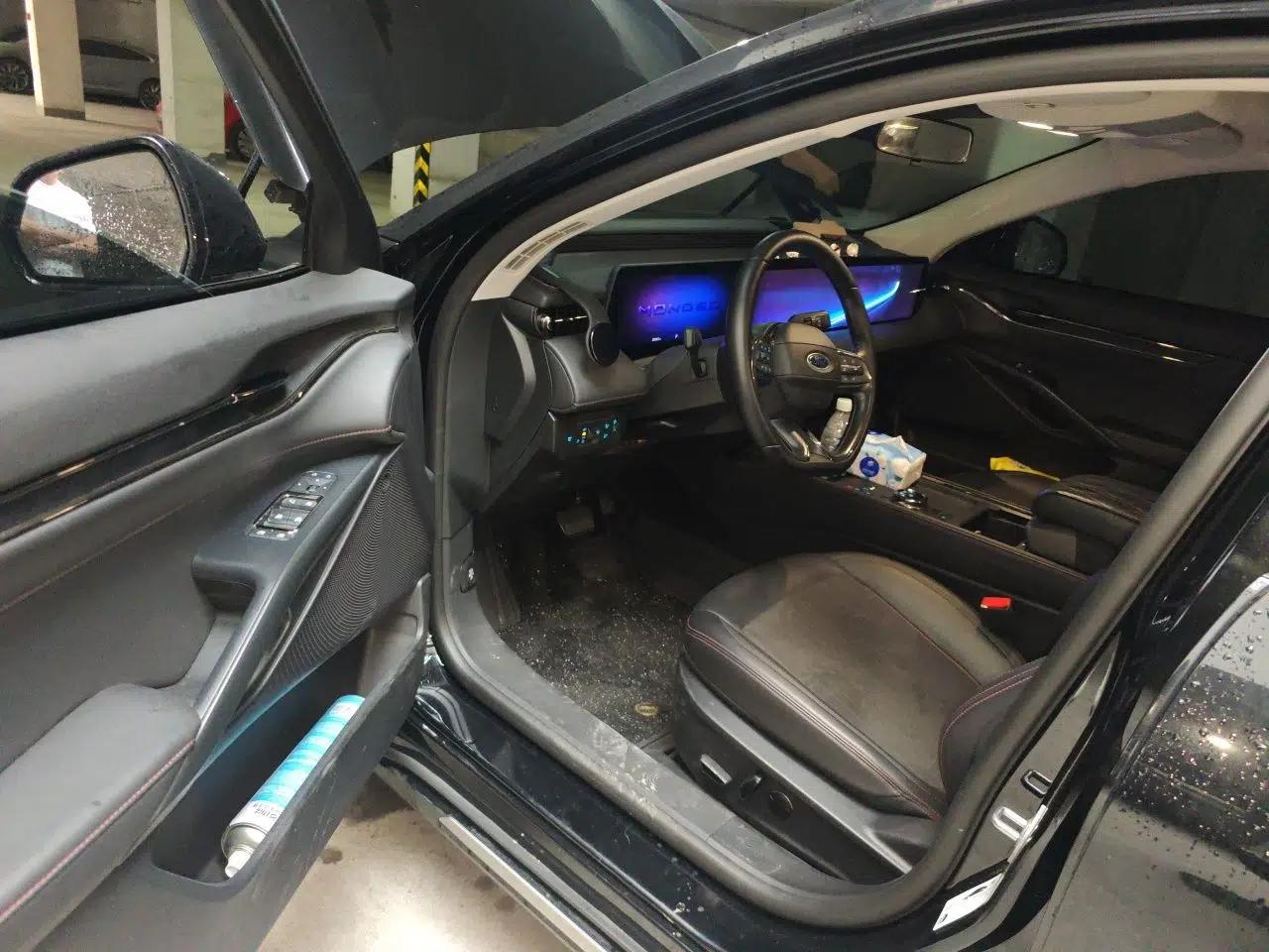 Ford Mondeo 2023 EcoBoost 245 Luxury Model — миниатюра 17