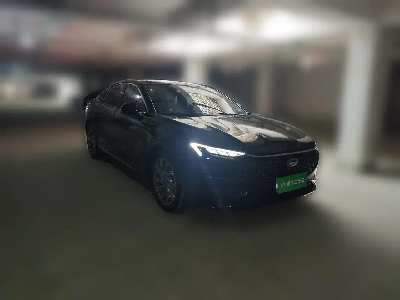 Ford Mondeo 2023 EcoBoost 245 Luxury Model — миниатюра 3