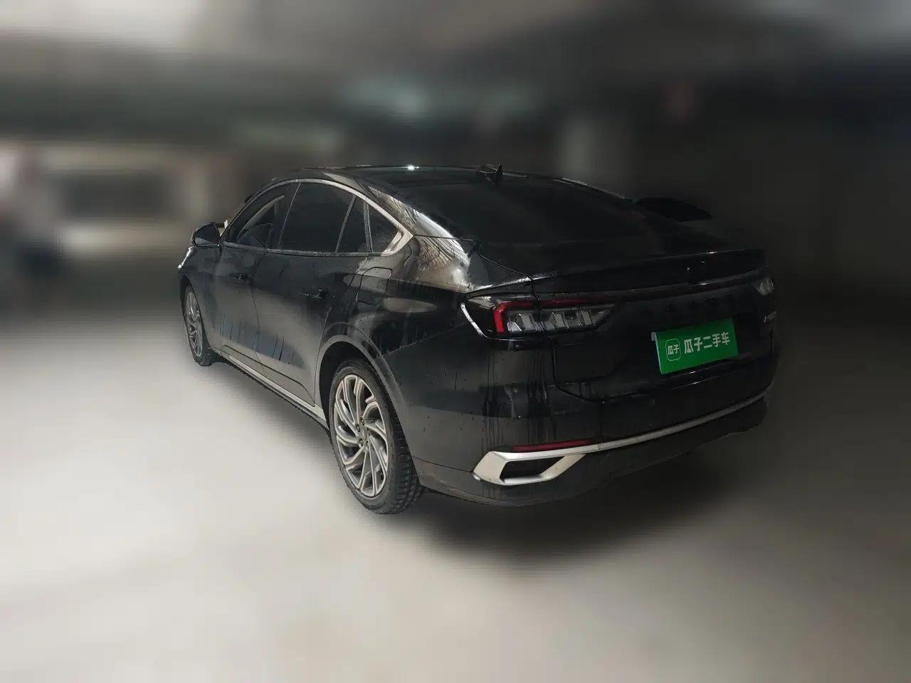 Ford Mondeo 2023 EcoBoost 245 Luxury Model — миниатюра 4