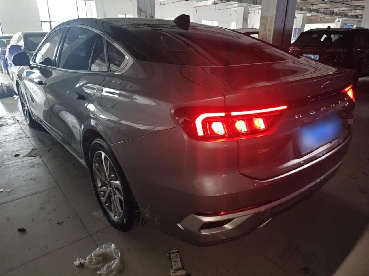 Ford Mondeo 2022 Restyled EcoBoost 245 Luxury Version — миниатюра 4