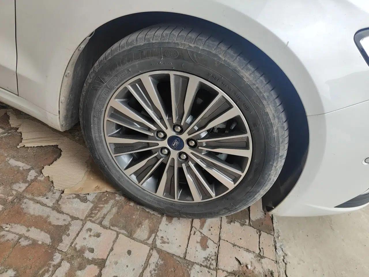 Ford Mondeo 2020 EcoBoost 200 Luxury Model — миниатюра 8