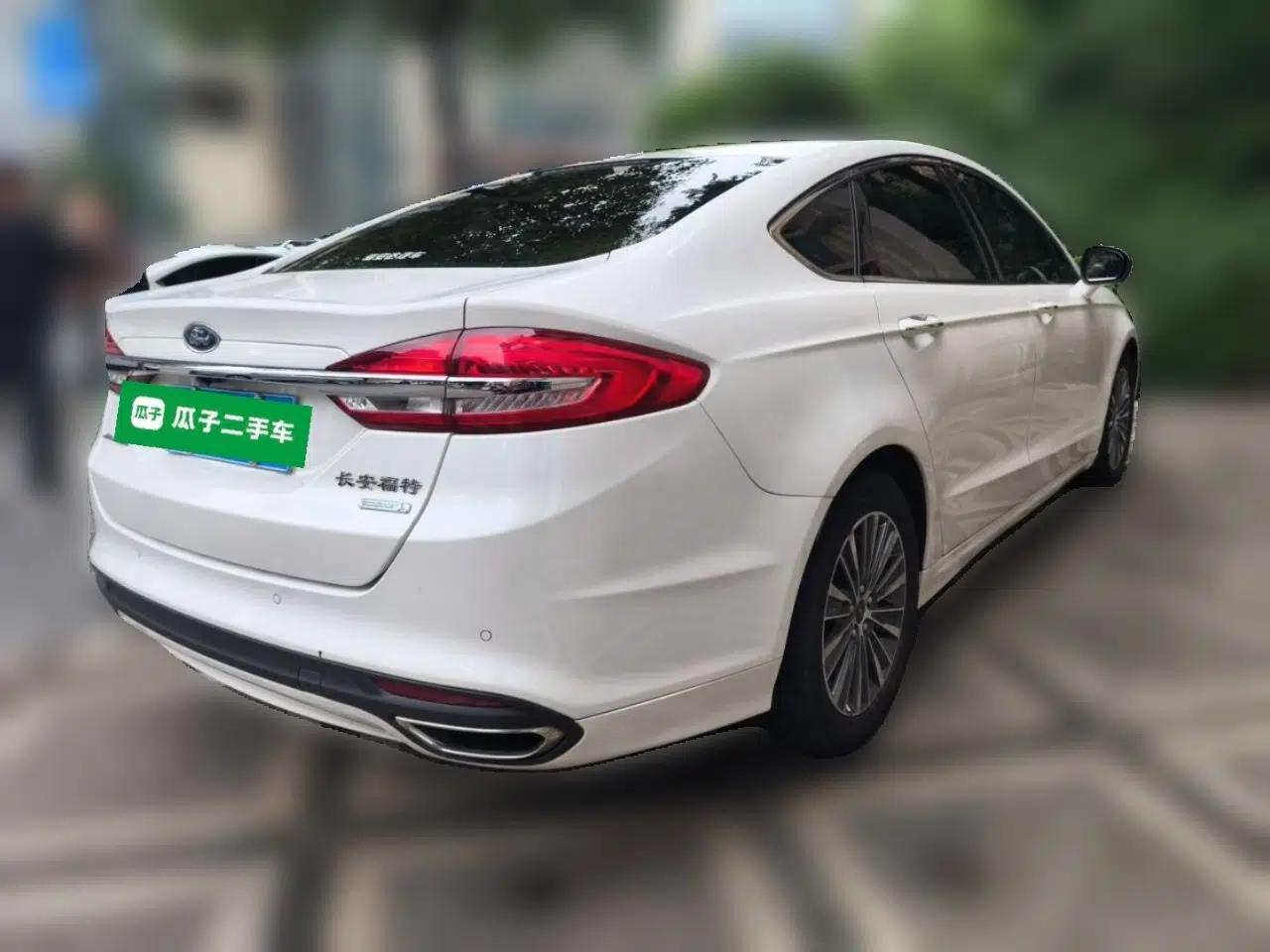Ford Mondeo 2018 EcoBoost 200 Luxury Model — миниатюра 6