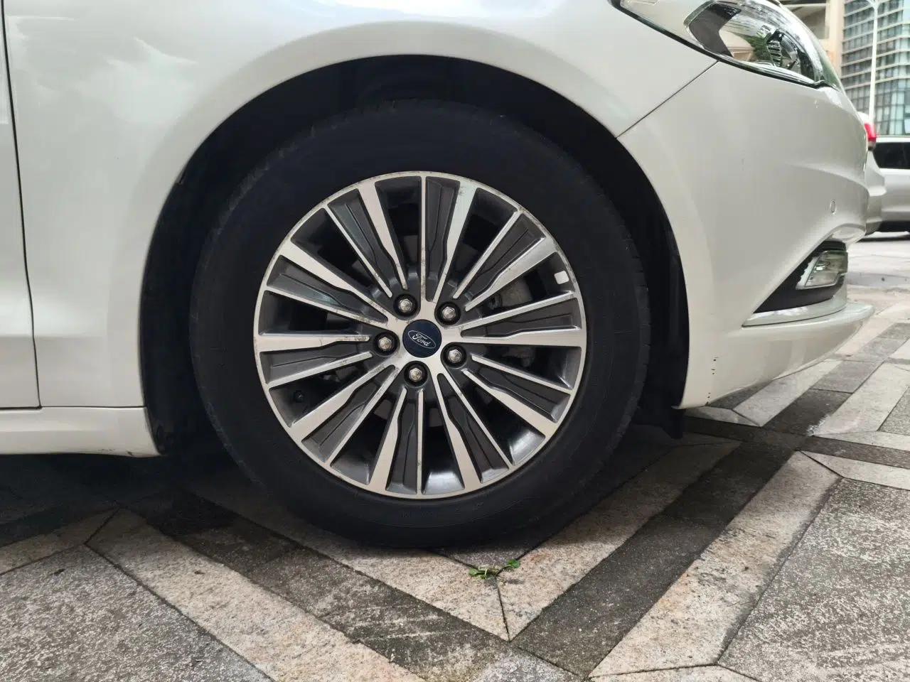 Ford Mondeo 2018 EcoBoost 200 Luxury Model — миниатюра 8