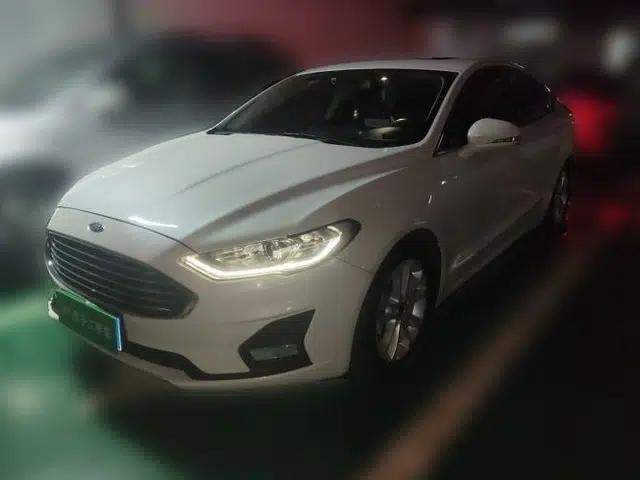 Ford Mondeo 2020 EcoBoost 180 Stylish Model