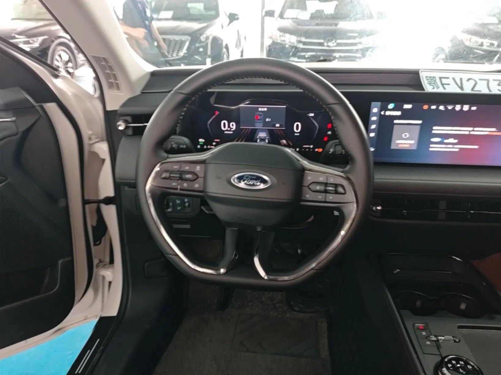 Ford Mondeo 2023 EcoBoost 245 Luxury Model — миниатюра 14