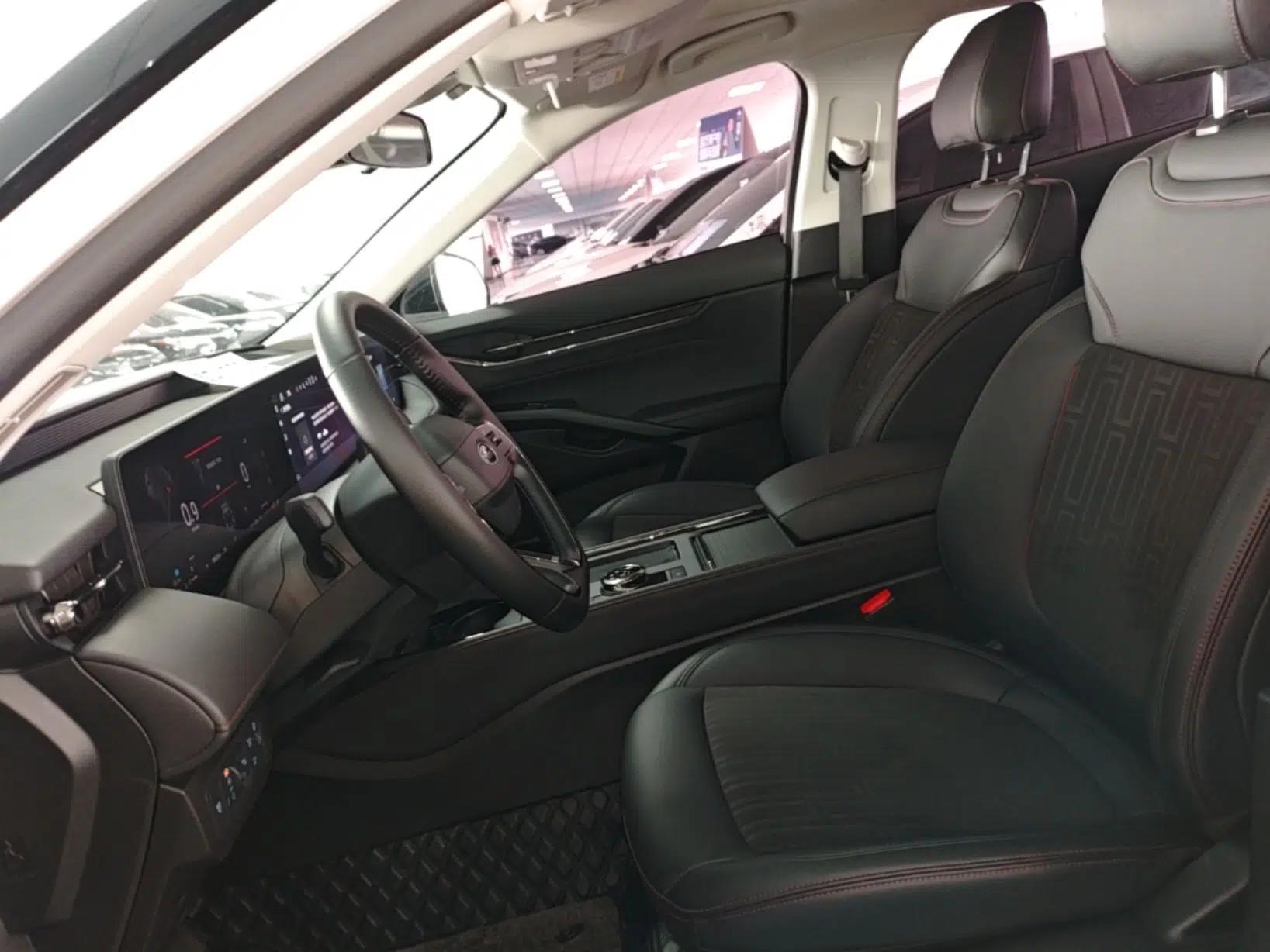 Ford Mondeo 2023 EcoBoost 245 Luxury Model — миниатюра 18