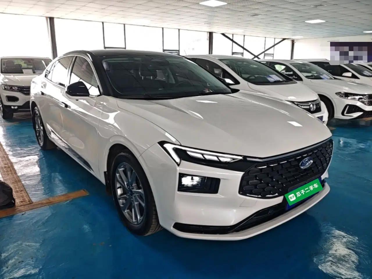 Ford Mondeo 2023 EcoBoost 245 Luxury Model — миниатюра 3