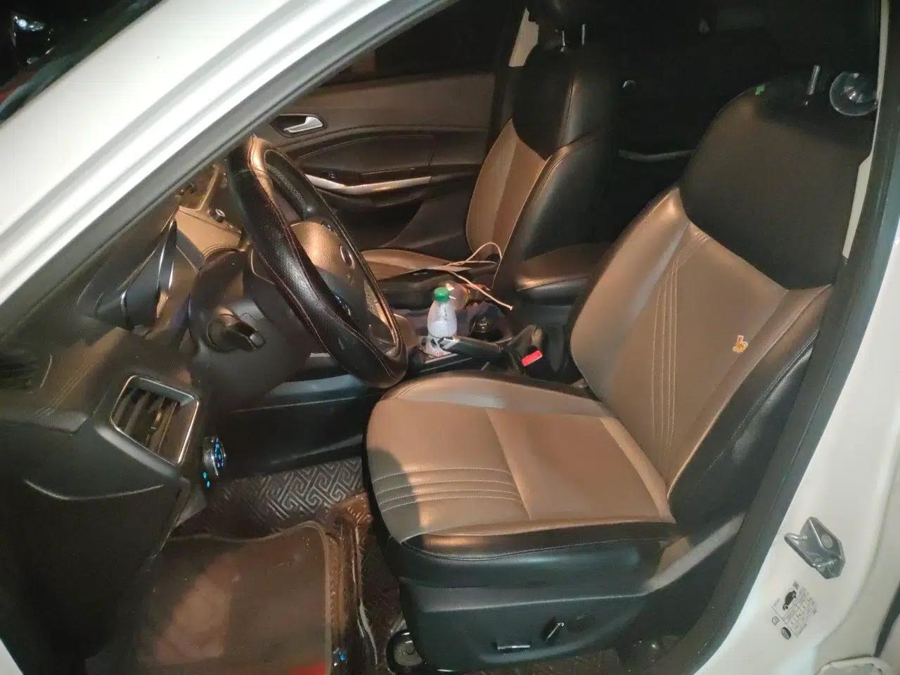 Ford Escort 2019 Revised Version 1.5L Automatic Zhenxiang Edition China VI Standard — миниатюра 16