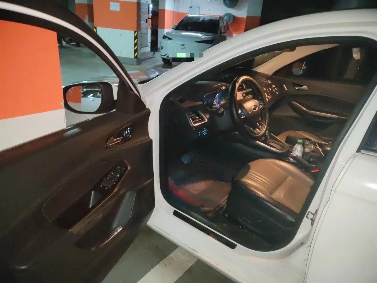 Ford Escort 2019 Revised Version 1.5L Automatic Zhenxiang Edition China VI Standard — миниатюра 17