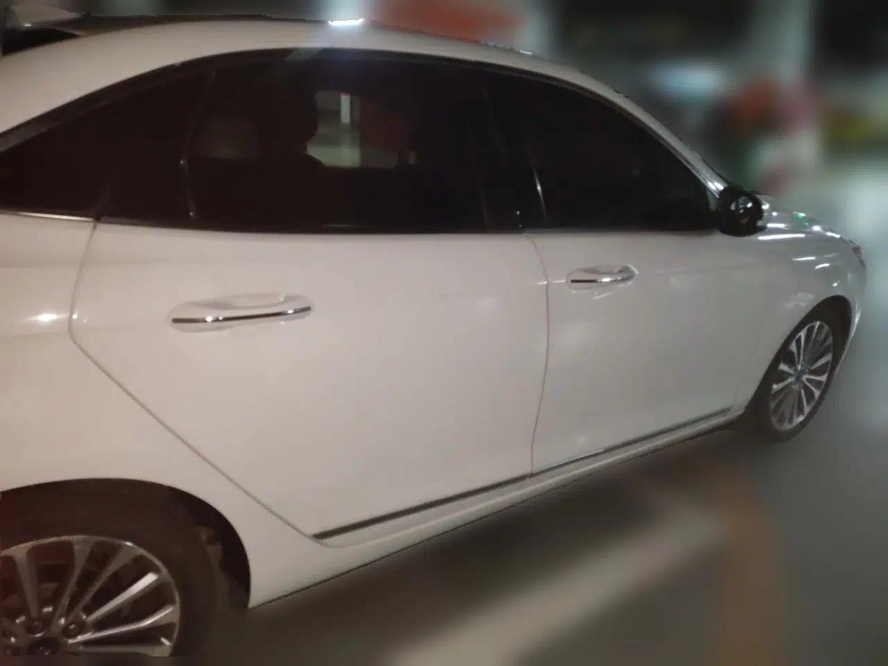 Ford Escort 2019 Revised Version 1.5L Automatic Zhenxiang Edition China VI Standard — миниатюра 6