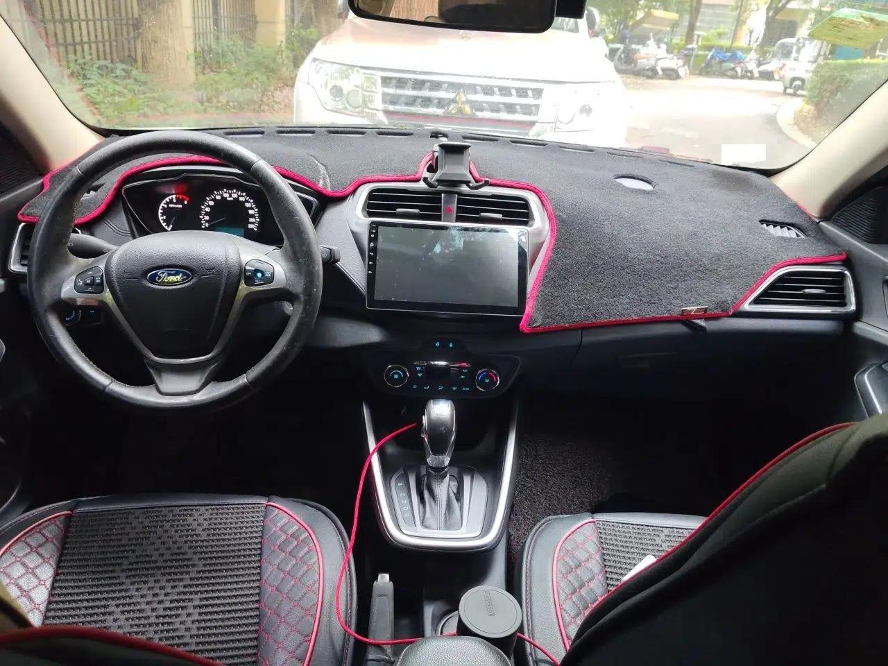 Ford Escort 2015 1.5L Automatic Fashion Model — миниатюра 10