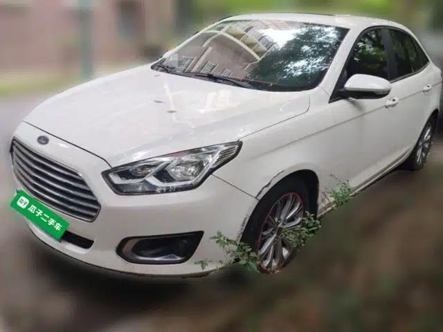 Ford Escort 2015 1.5L Automatic Fashion Model