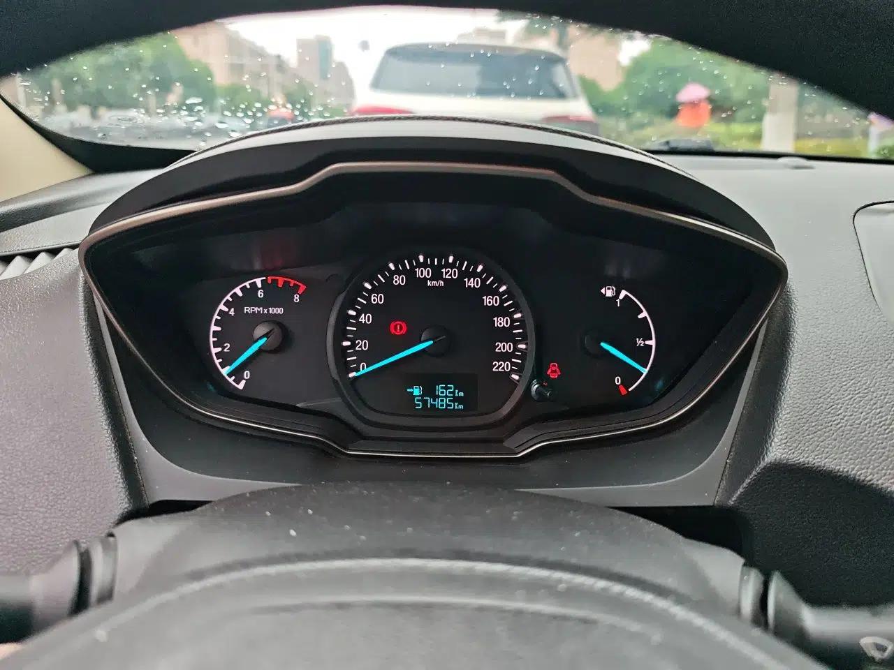 Ford Escort 2017 Revised Version 1.5L Manual Comfort Edition — миниатюра 12