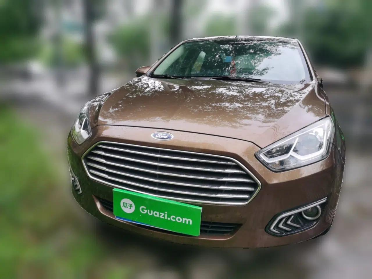 Ford Escort 2015 1.5L Automatic Fashion Model — миниатюра 2