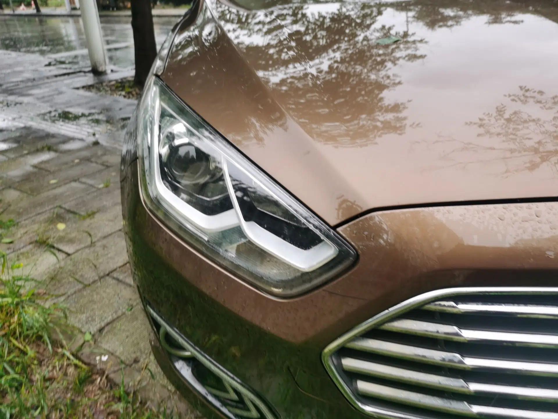 Ford Escort 2015 1.5L Automatic Fashion Model — миниатюра 7