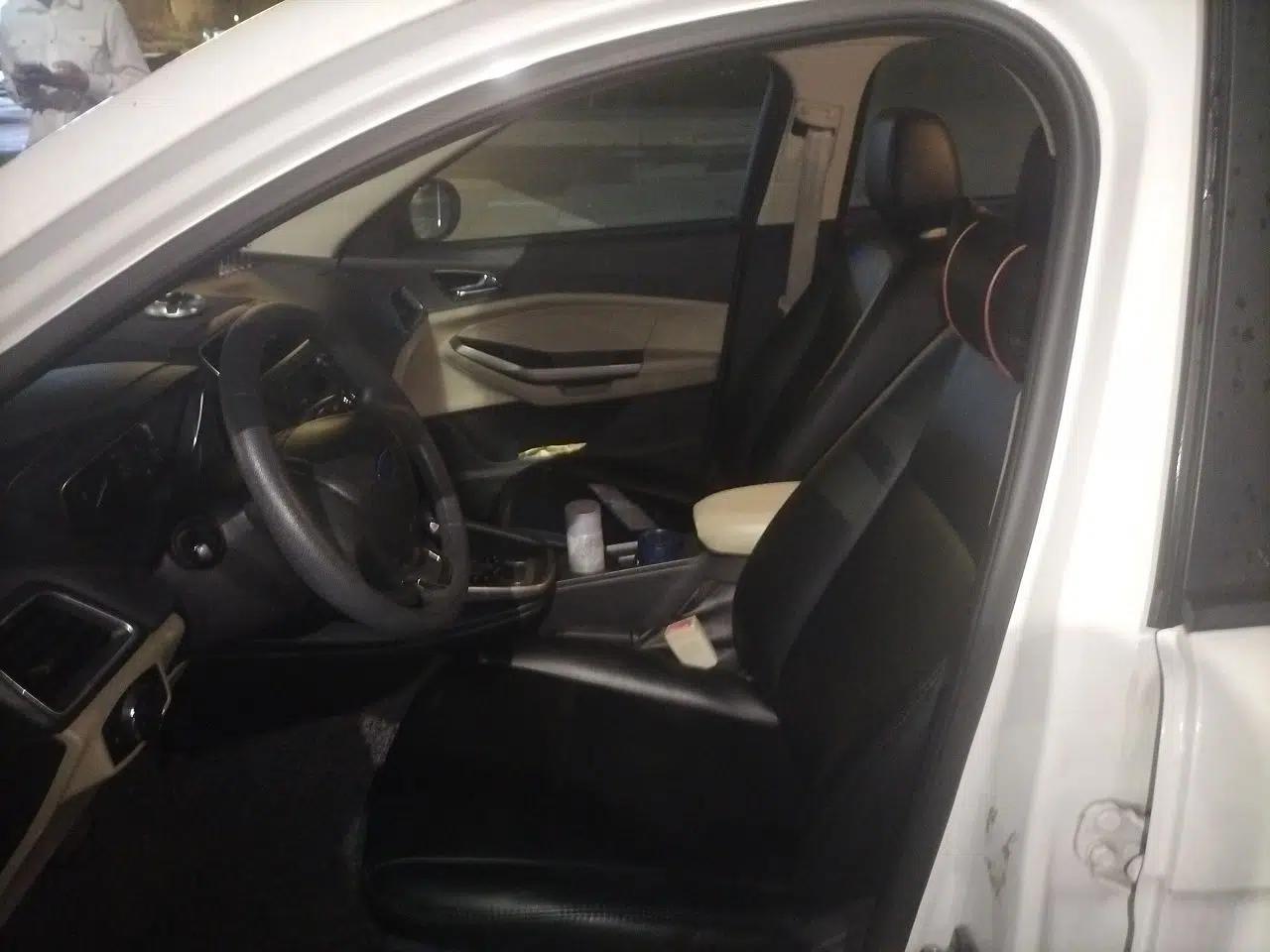 Ford Escort 2015 1.5L Automatic Comfort Edition — миниатюра 16