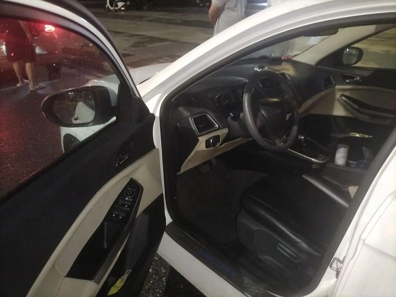 Ford Escort 2015 1.5L Automatic Comfort Edition — миниатюра 17