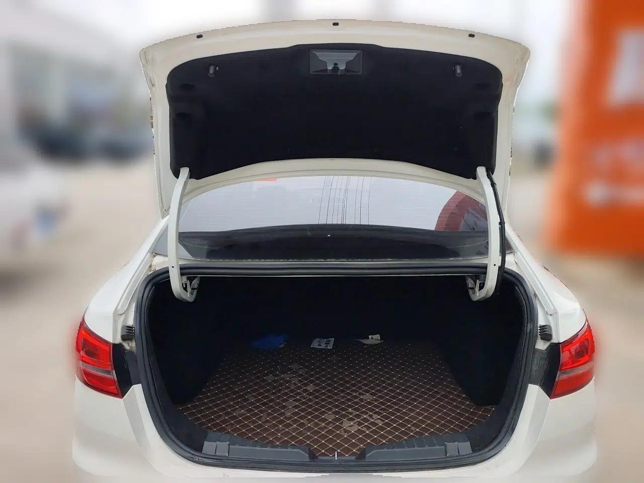 Ford Escort 2019 Revised Version 1.5L Automatic Enjoyment Type China VI Standard — миниатюра 20