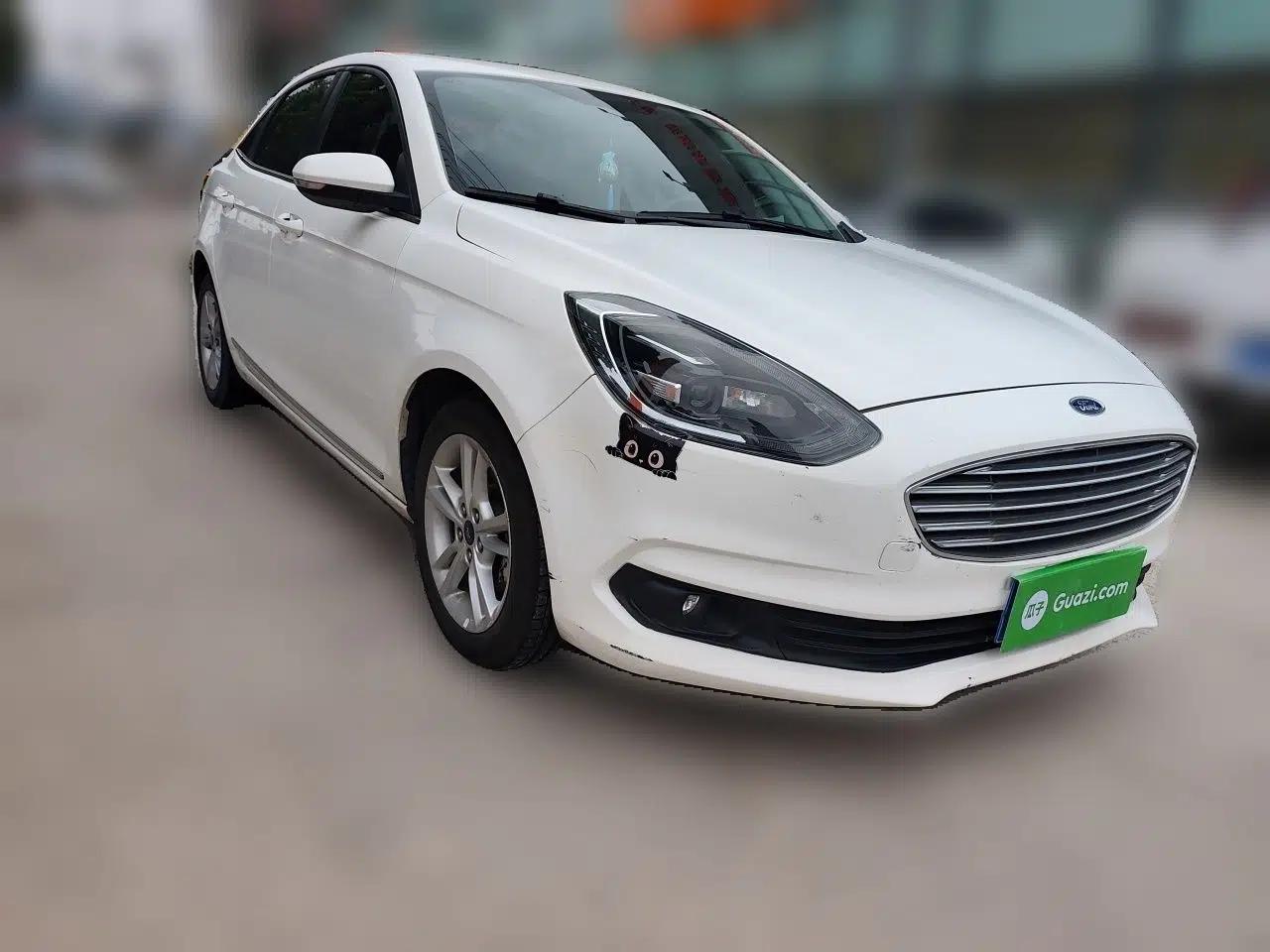 Ford Escort 2019 Revised Version 1.5L Automatic Enjoyment Type China VI Standard — миниатюра 3