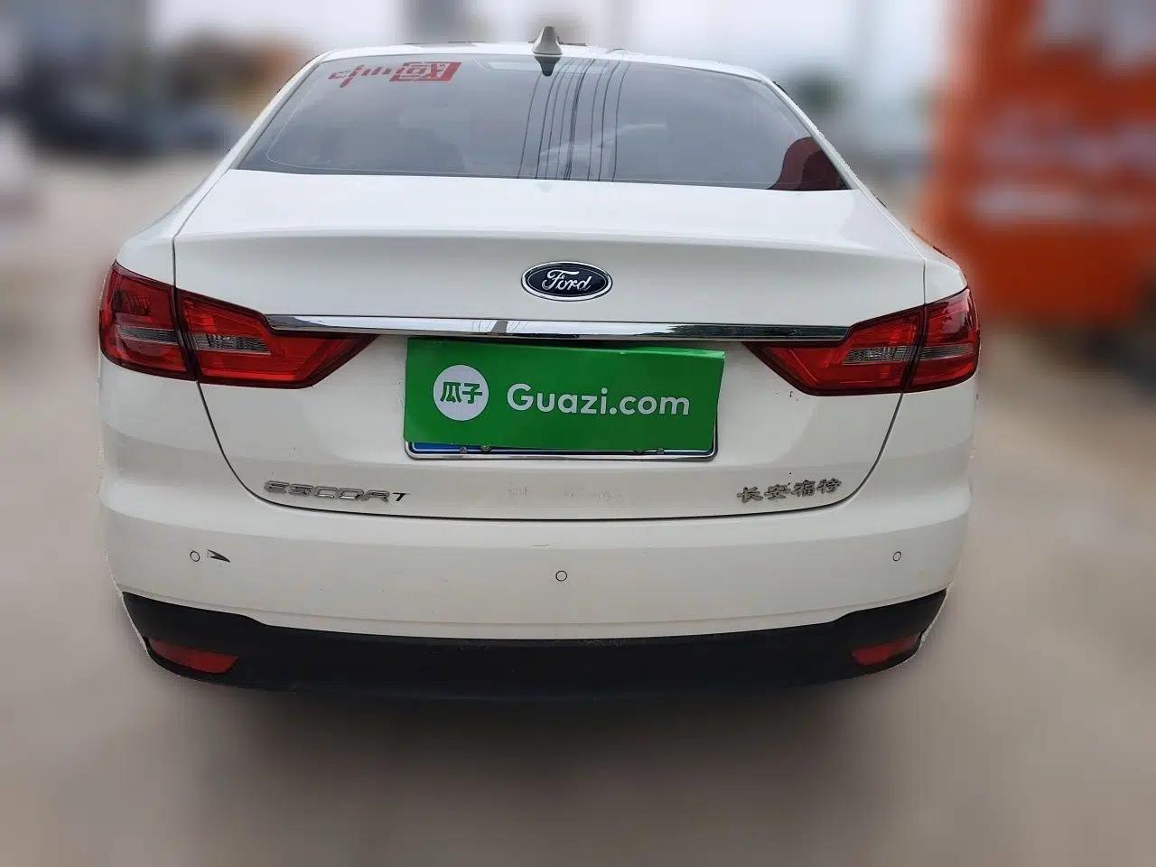 Ford Escort 2019 Revised Version 1.5L Automatic Enjoyment Type China VI Standard — миниатюра 5