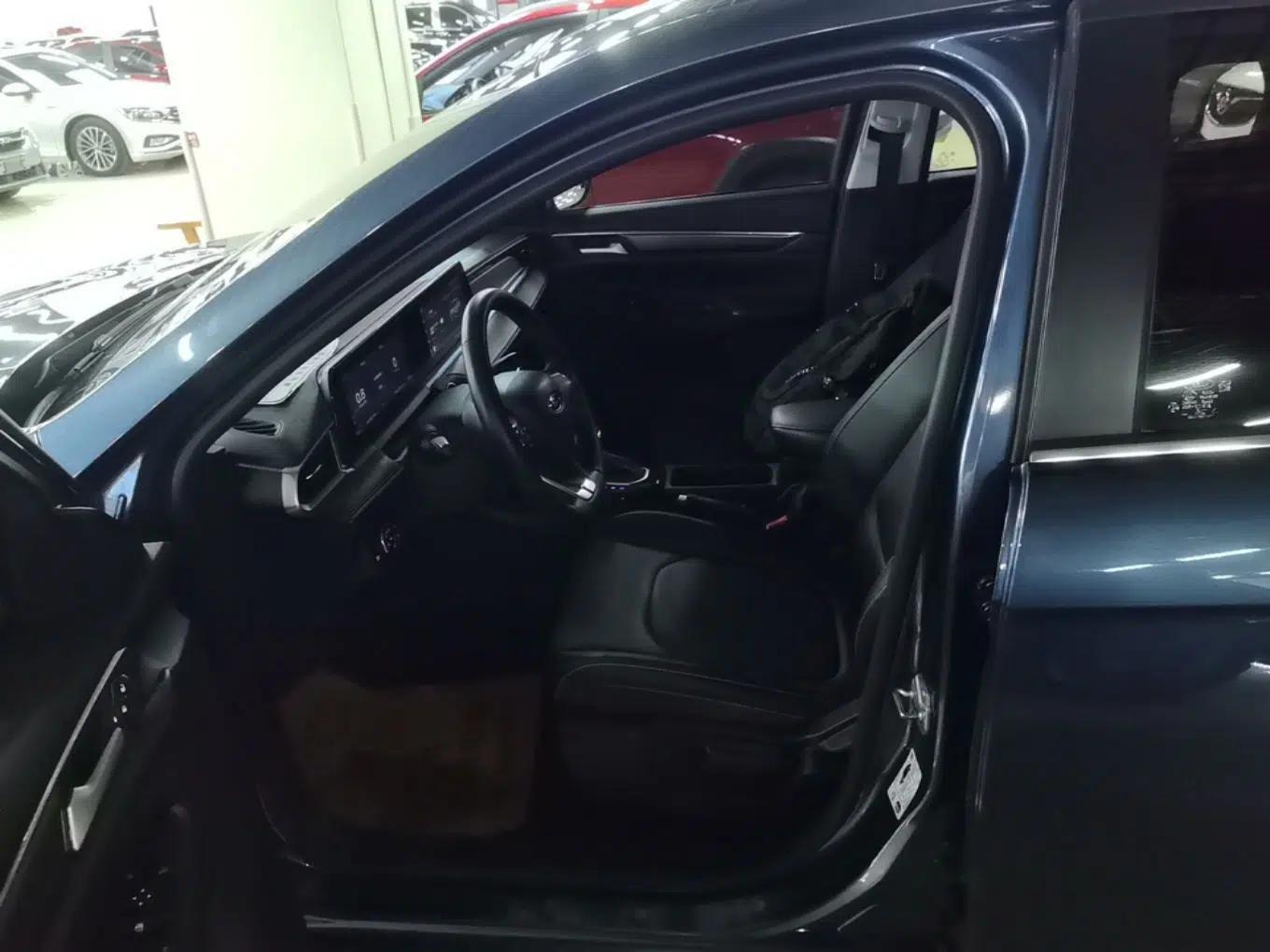 Ford Escort 2021 1.5L Automatic Diamond Edition — миниатюра 18
