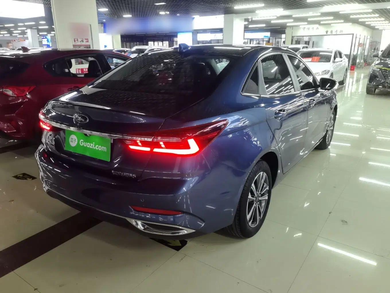 Ford Escort 2021 1.5L Automatic Diamond Edition — миниатюра 6
