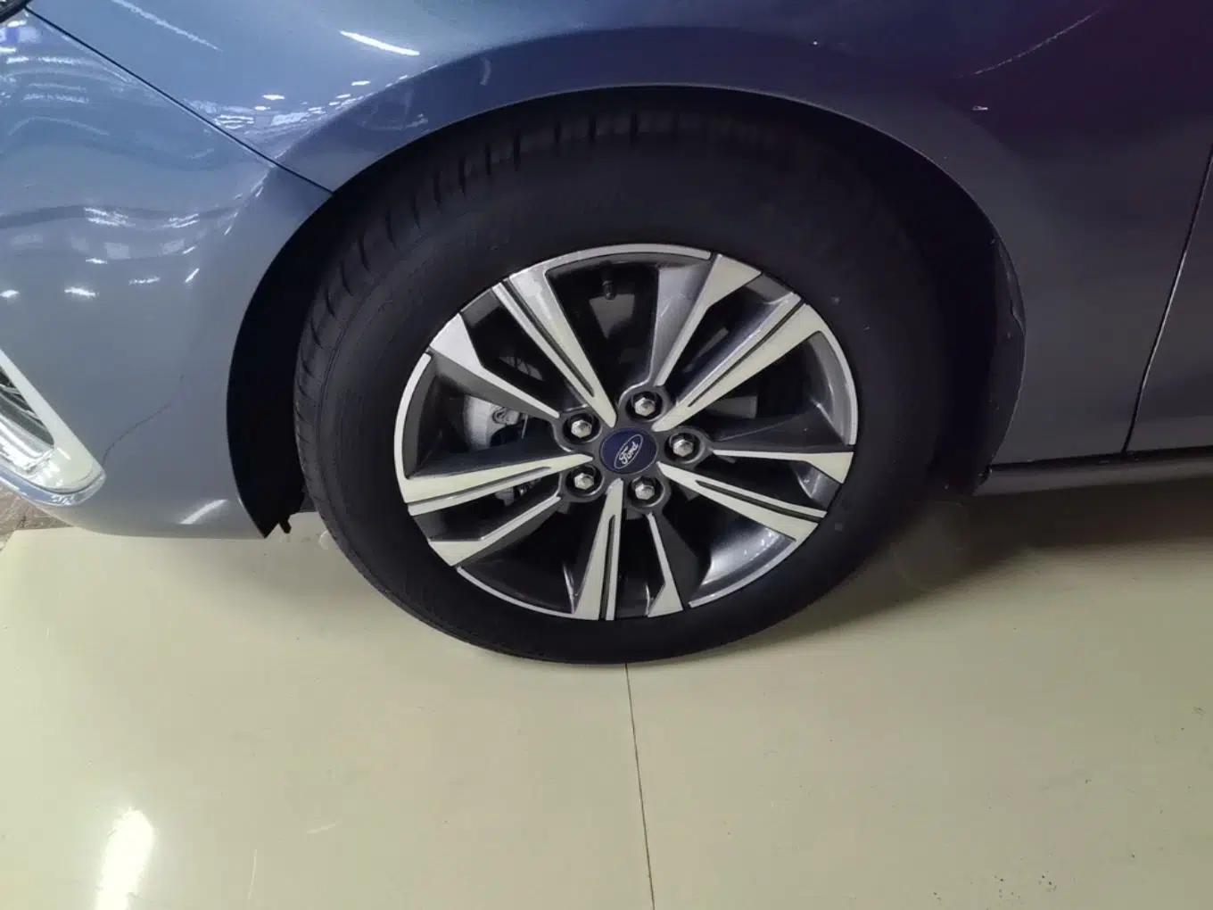 Ford Escort 2021 1.5L Automatic Diamond Edition — миниатюра 8