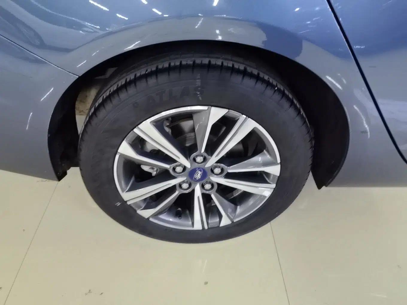 Ford Escort 2021 1.5L Automatic Diamond Edition — миниатюра 10