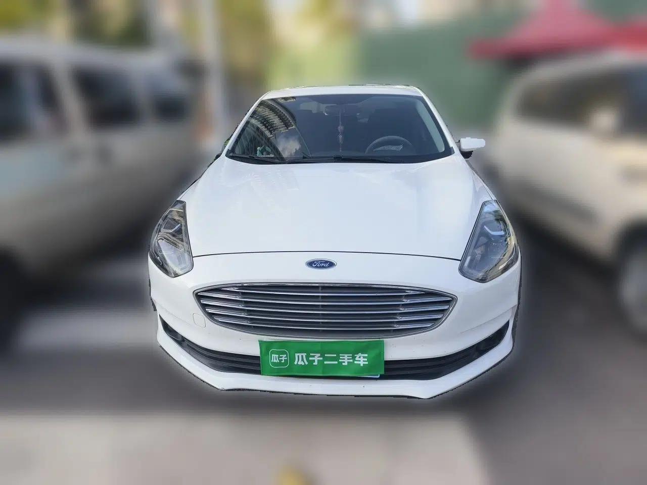 Ford Escort 2019 Revised Version 1.5L Automatic Enjoyment Type China VI Standard — миниатюра 2