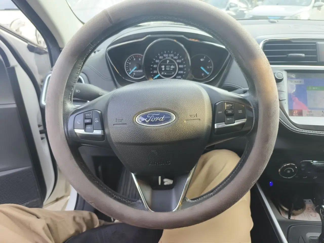 Ford Escort 2019 Revised Version 1.5L Automatic Enjoyment Type China VI Standard — миниатюра 7