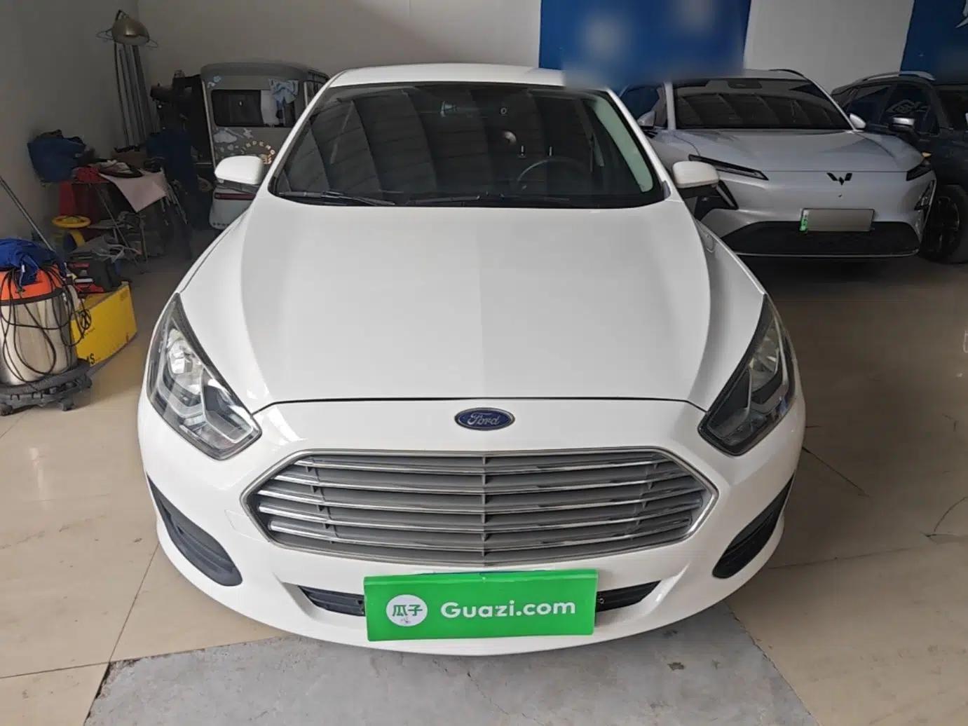 Ford Escort 2017 Revised Version 1.5L Manual Comfort Edition — миниатюра 2