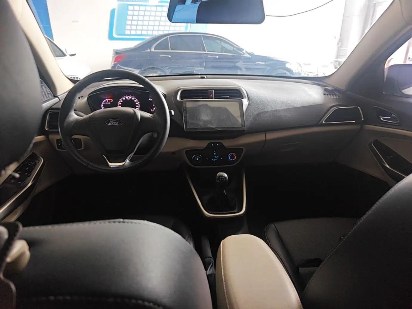Ford Escort 2017 Revised Version 1.5L Manual Comfort Edition — миниатюра 13