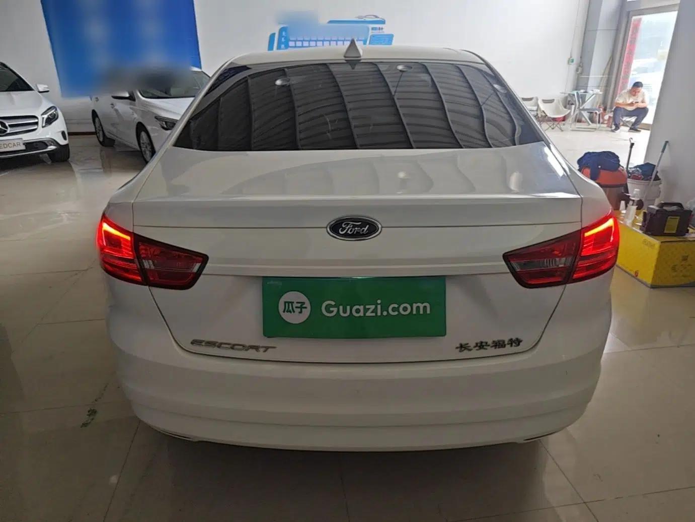 Ford Escort 2017 Revised Version 1.5L Manual Comfort Edition — миниатюра 5