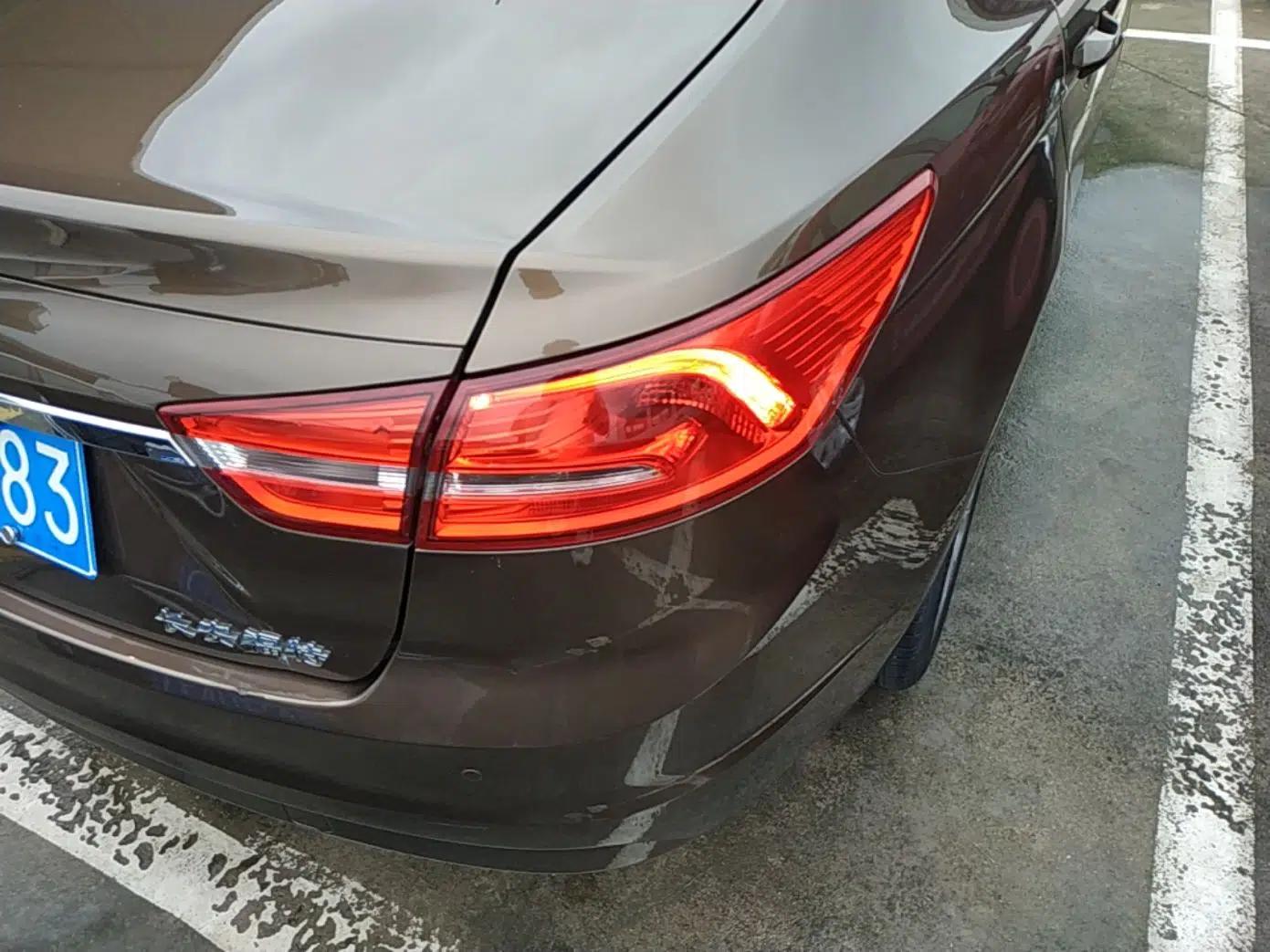 Ford Escort 2015 1.5L Automatic Fashion Model — миниатюра 7
