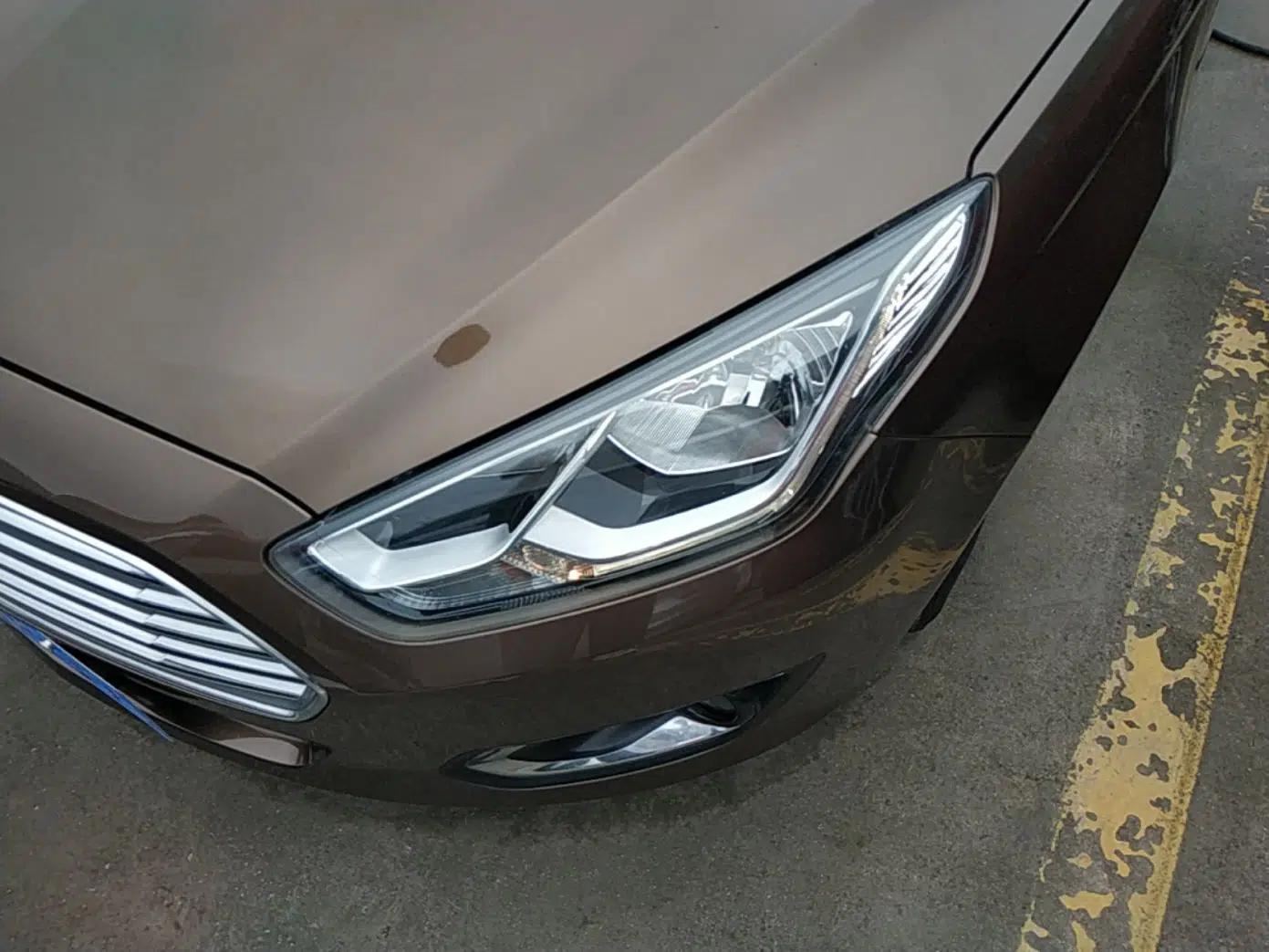 Ford Escort 2015 1.5L Automatic Fashion Model — миниатюра 9