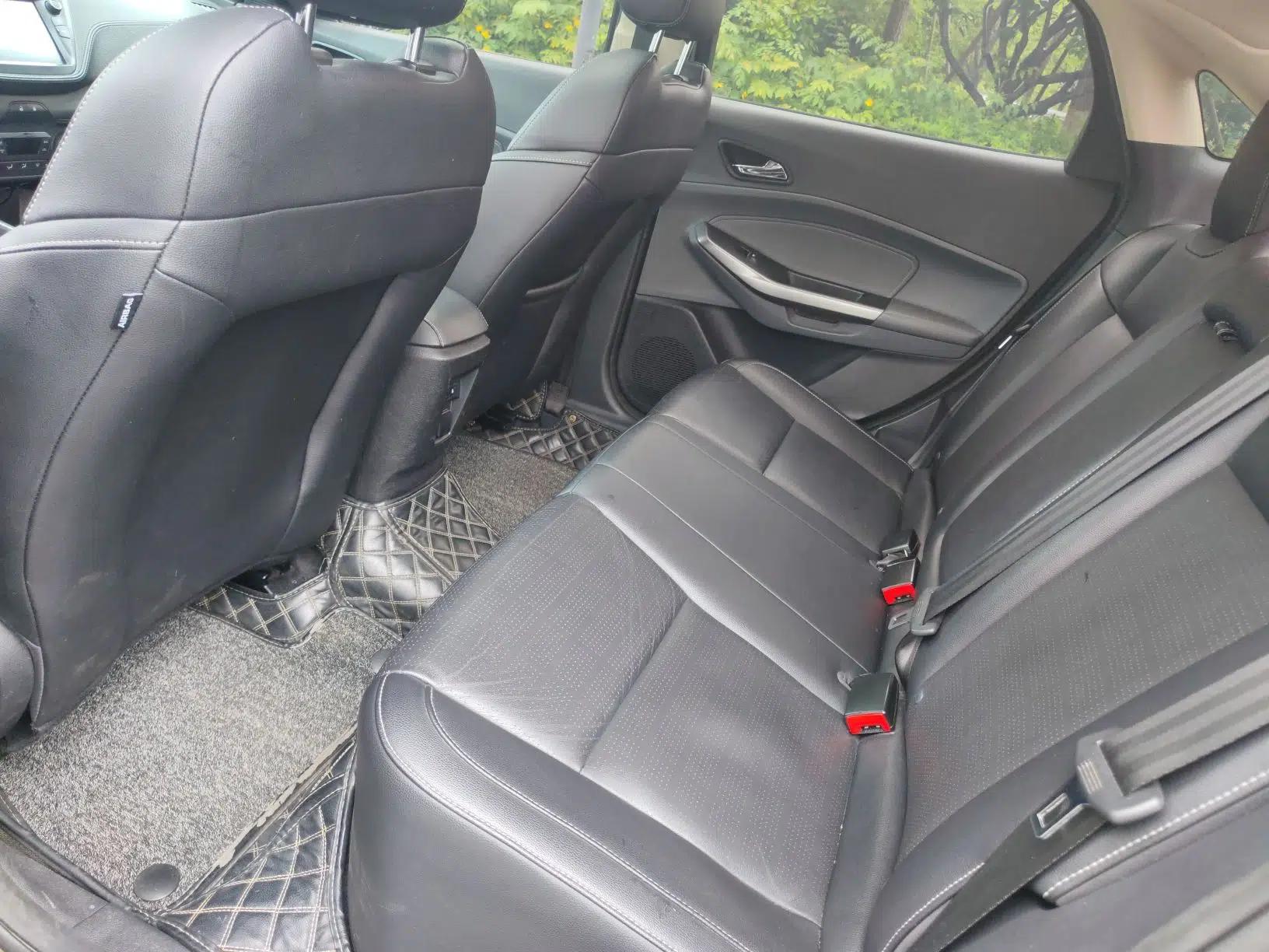Ford Escort 2015 1.5L Automatic Fashion Model — миниатюра 18