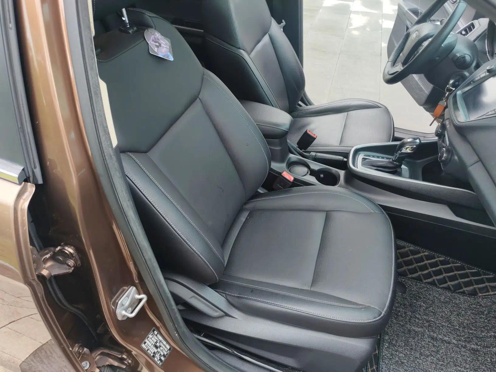 Ford Escort 2015 1.5L Automatic Fashion Model — миниатюра 23