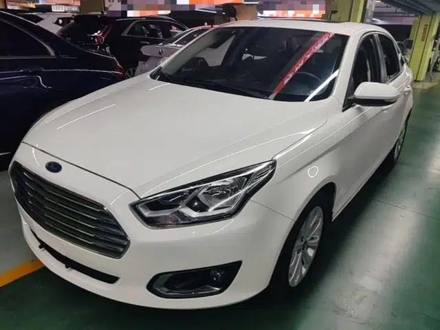 Ford Escort 2015 1.5L Automatic Fashion Model