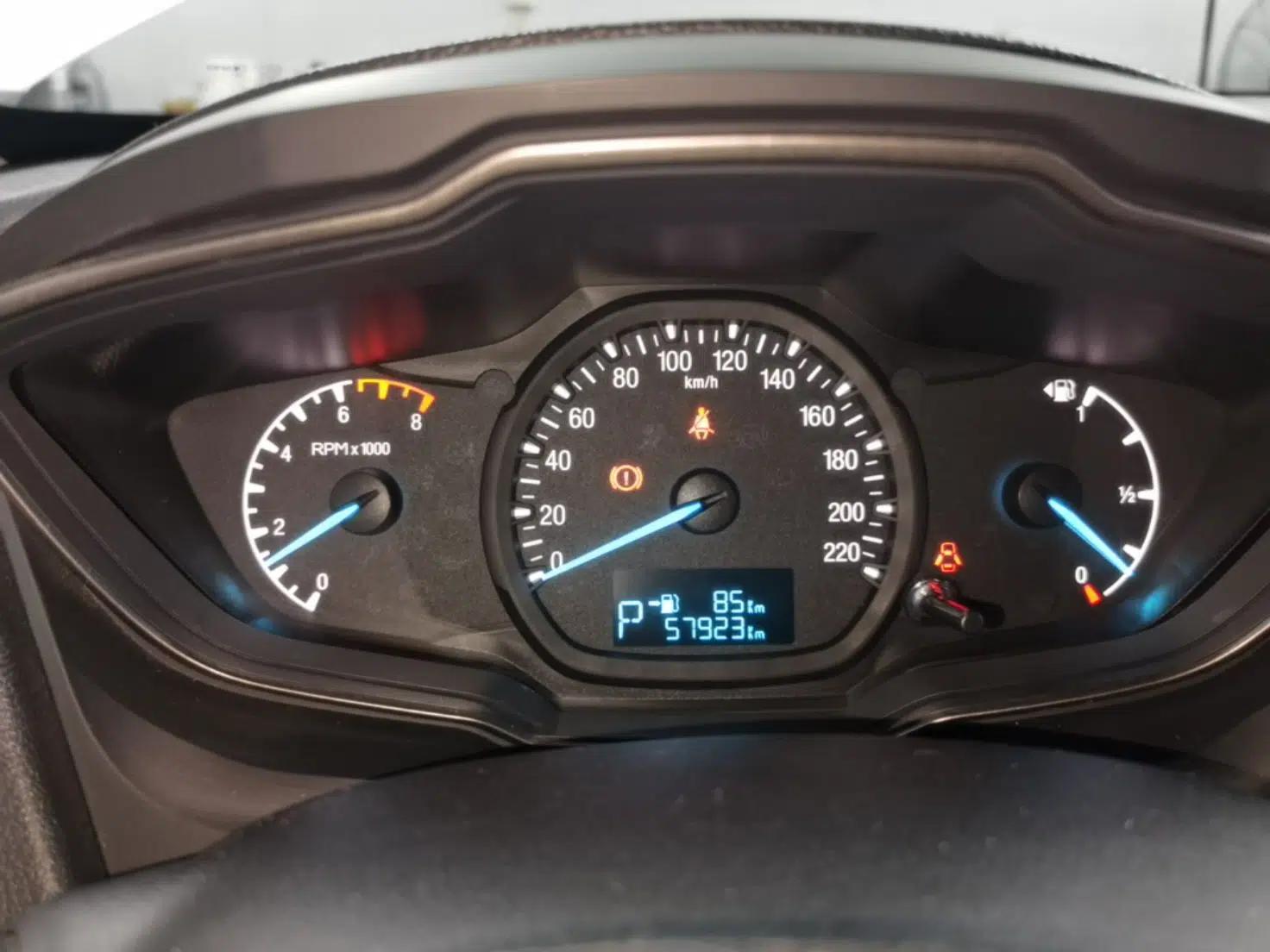 Ford Escort 2015 1.5L Automatic Comfort Edition — миниатюра 15