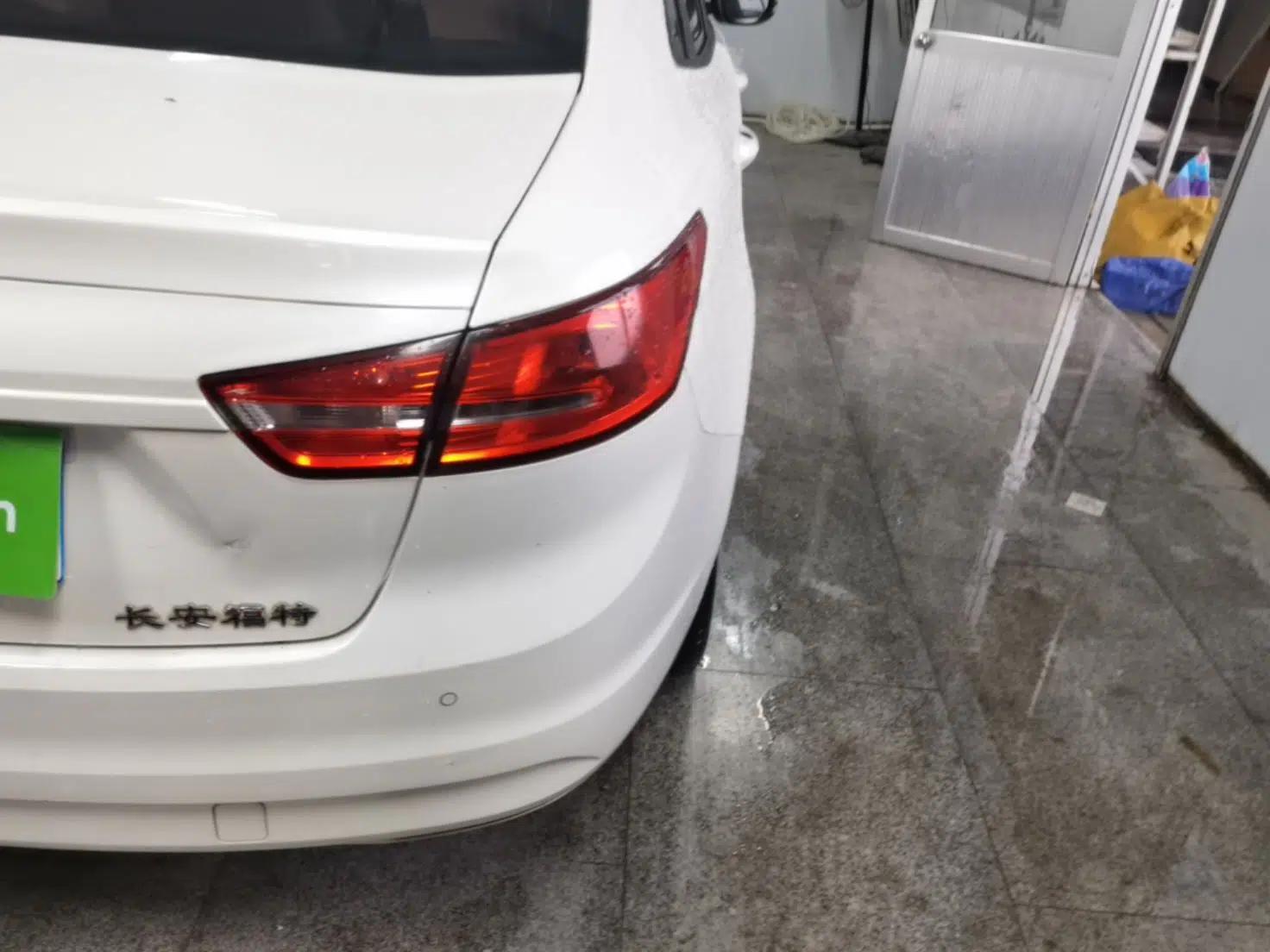 Ford Escort 2015 1.5L Automatic Comfort Edition — миниатюра 7