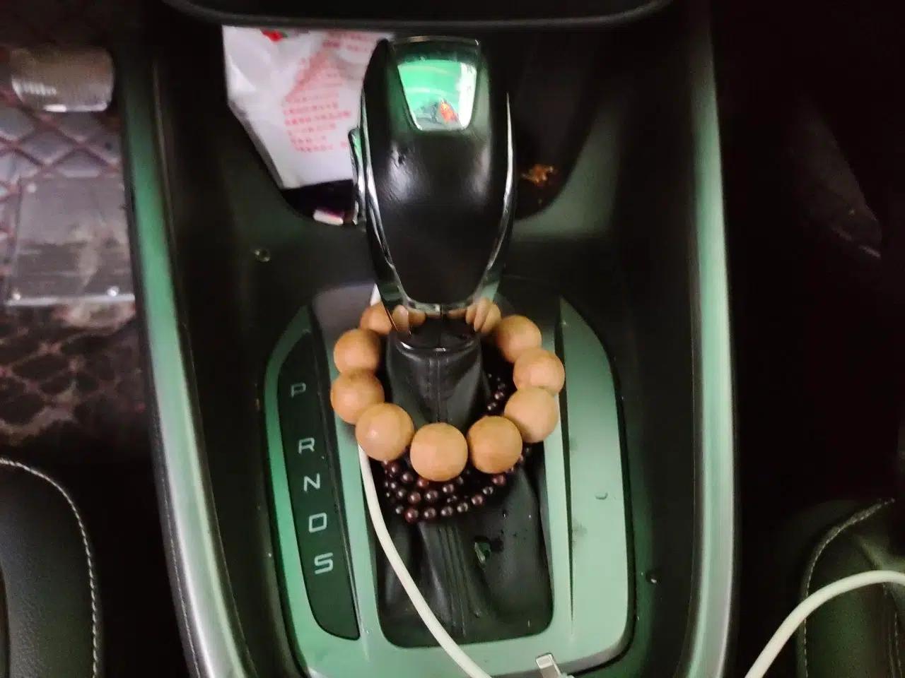 Ford Escort 2015 1.5L Automatic Fashion Model — миниатюра 15