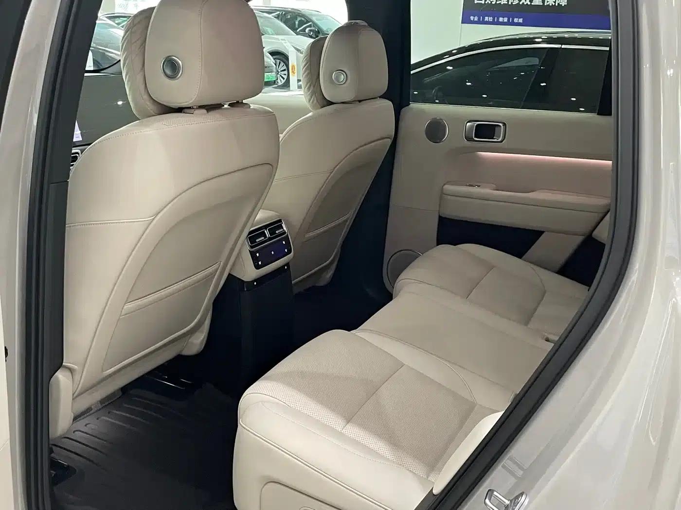 Li Auto L6 2025 Pro Smart Renewal Edition — миниатюра 8