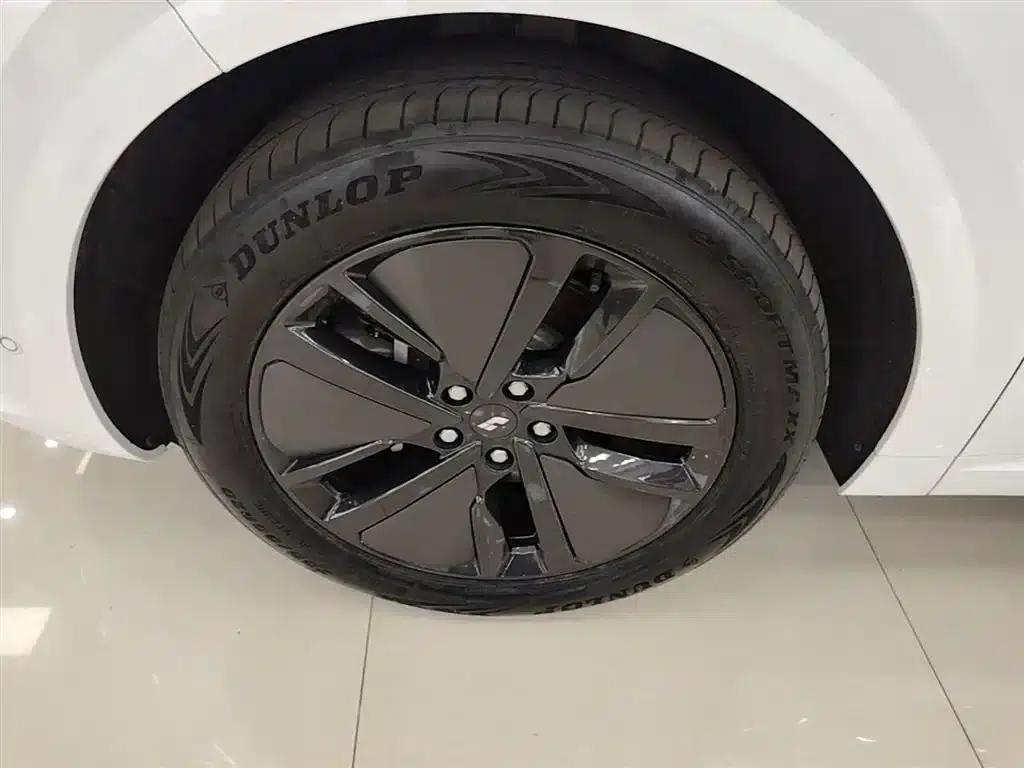 Li Auto L6 2024 Max — миниатюра 23