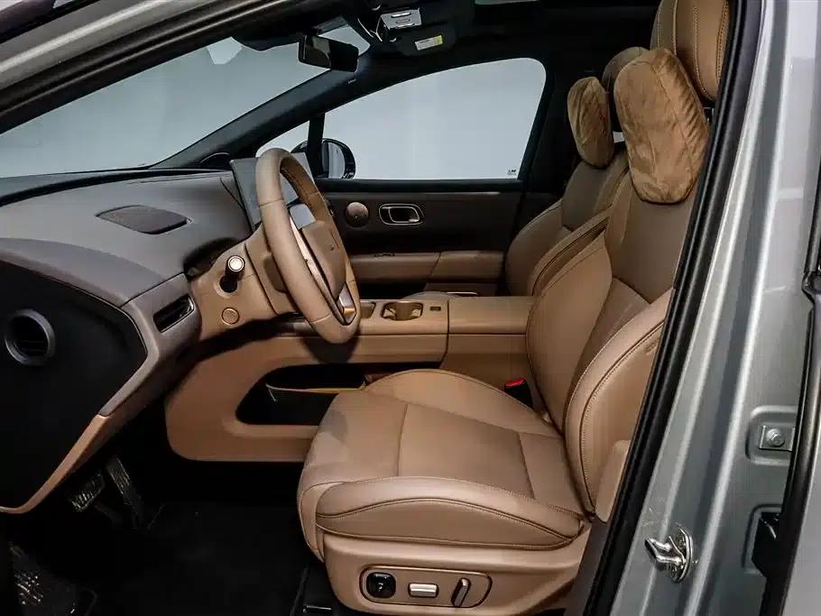 Li Auto i6 2025 Two-Wheel Drive Standard Edition — миниатюра 16