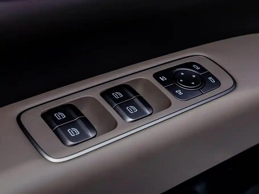 Li Auto i6 2025 Two-Wheel Drive Standard Edition — миниатюра 32